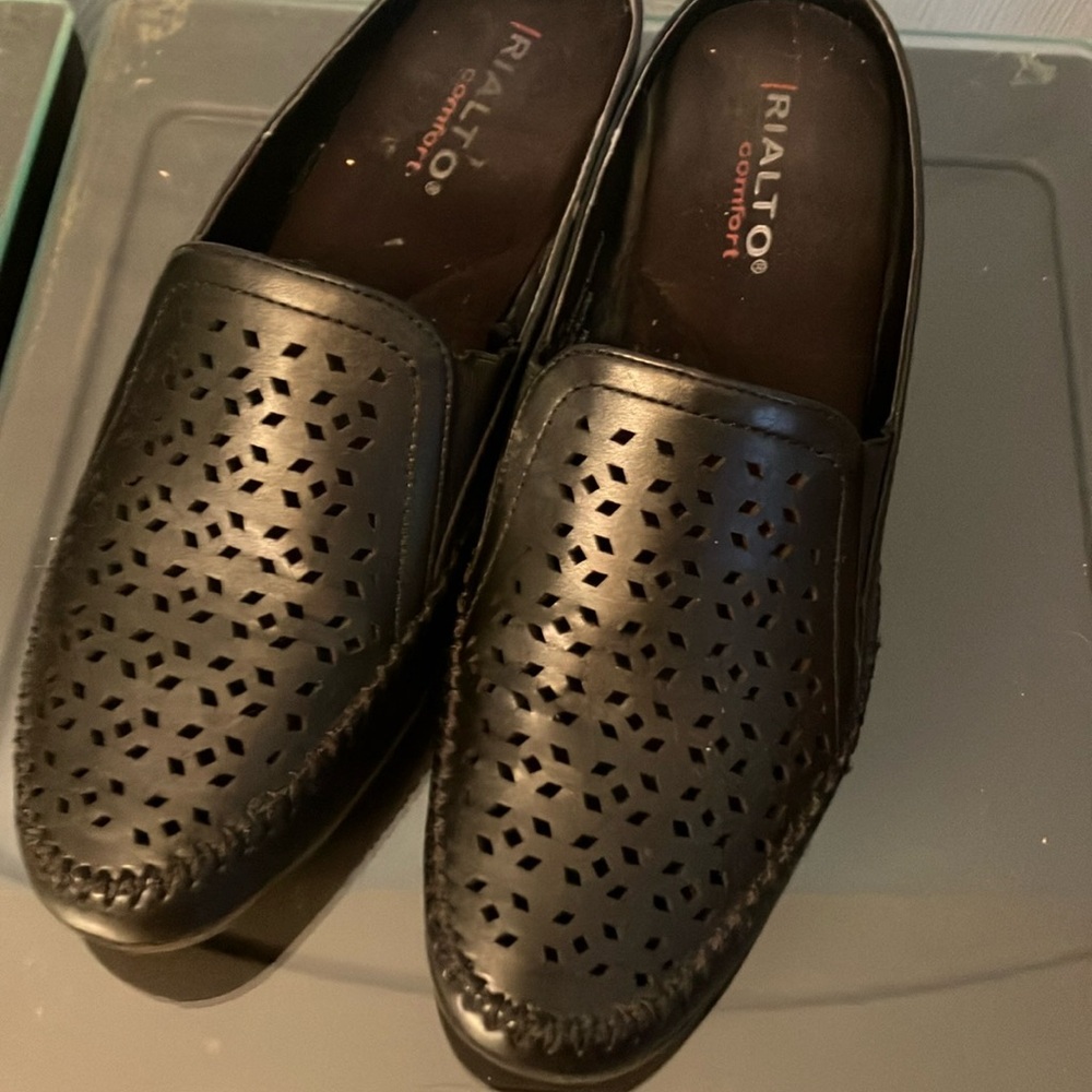 Slide on shoes with pump heel